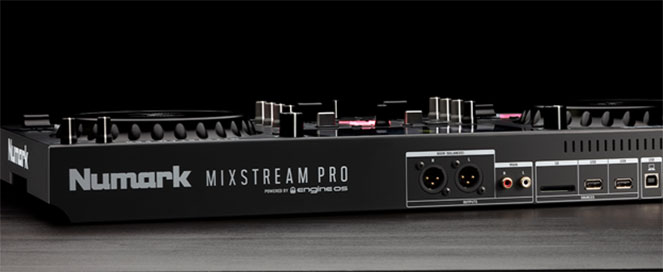 USB- ja SD-kaardi sisendid Mixstream Pro DJ-kontrolleril